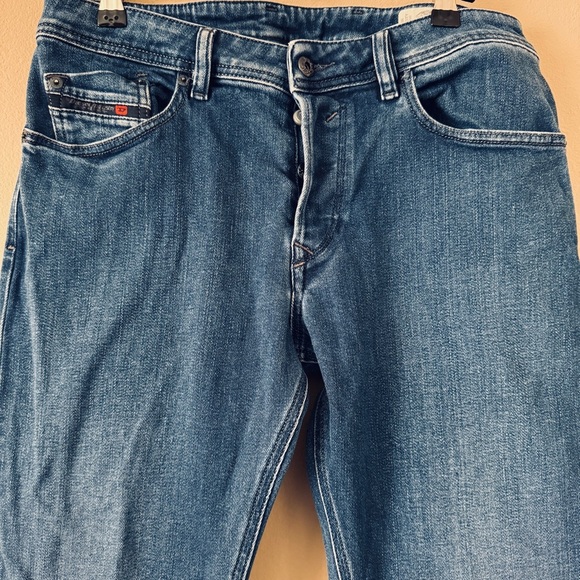 Diesel Men's Waykee Medium Wash denim Jean Size 31x32 - Picture 2 of 8